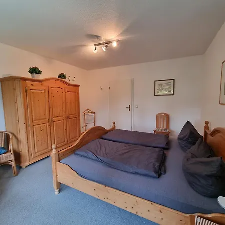 Zur Alleenstrasse Losentitz - Mit Garten Und Carport 펜션 *